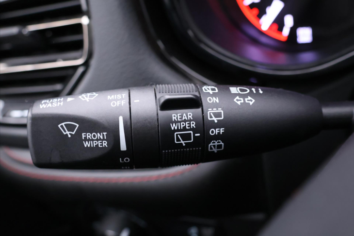 Dodge Durango 5,7 V8 HEMI R/T 4x4 7-Míst DPH