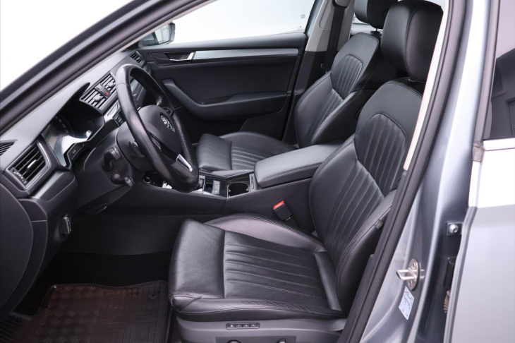 Škoda Superb 2,0 TDI 140kW DSG Style Plus