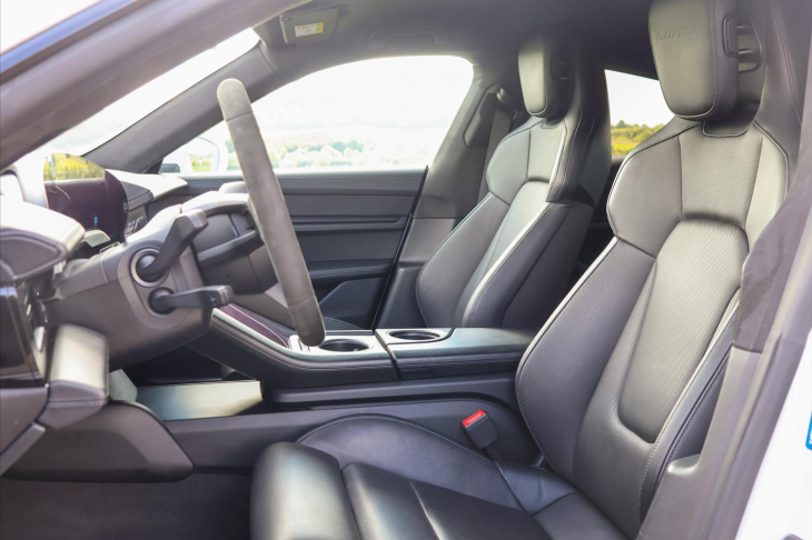 Porsche Taycan Turbo 460kW DPH CZ