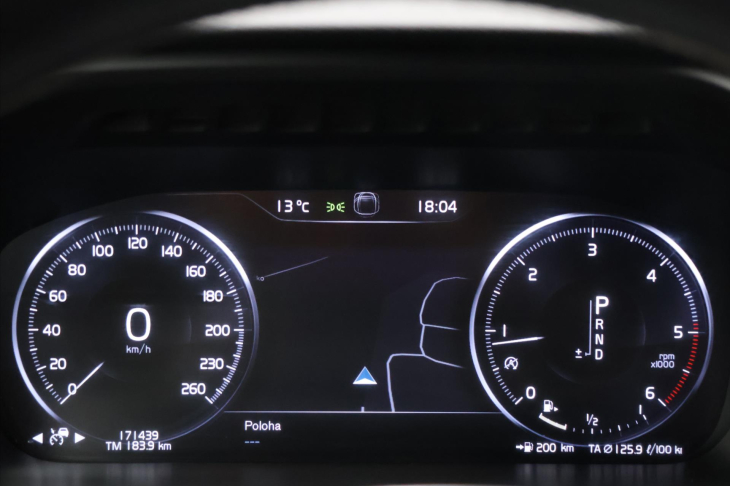 Volvo XC90 2,0 D5 Aut. AWD CZ R-Design