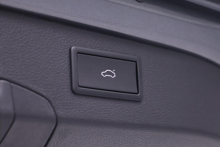 Škoda Superb 2,0 TDI DSG Laurin&Klement DPH