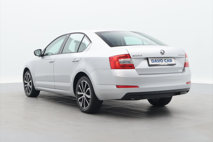 Škoda Octavia 1,6 TDI 77 kW Elegance Aut.klima