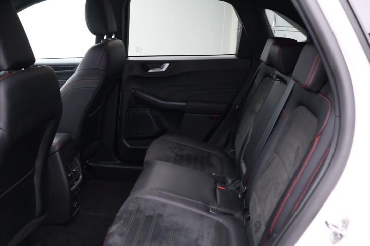 Ford Kuga 2,0 TDCi 140kW AWD ST Line X CZ