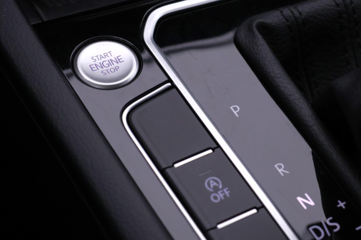 Volkswagen Passat 2,0 TDI DSG Matrix Virtual DPH