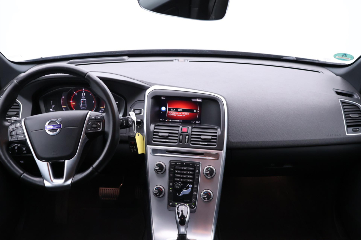 Volvo XC60 2,4 D5 162kW Aut. AWD Momentum