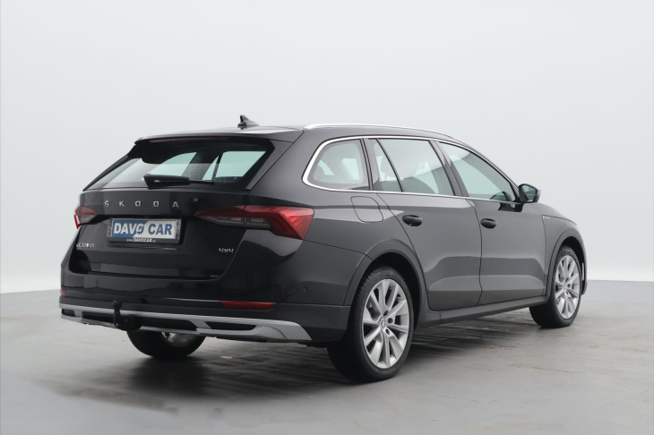 Škoda Octavia 2,0 TDI 147kW Scout HUD Matrix