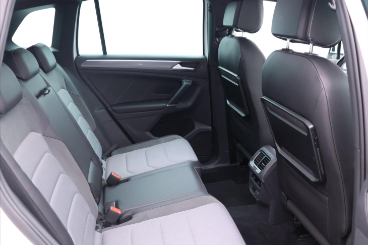 Volkswagen Tiguan 2,0 TDI DSG 4M CZ R-Line LED
