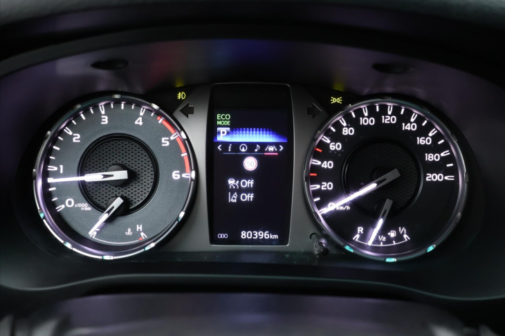 Toyota Hilux 2,8 D-4D 150kW Executive DPH