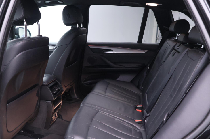 BMW X5 3,0 30d xD M-paket DPH 1.Maj.