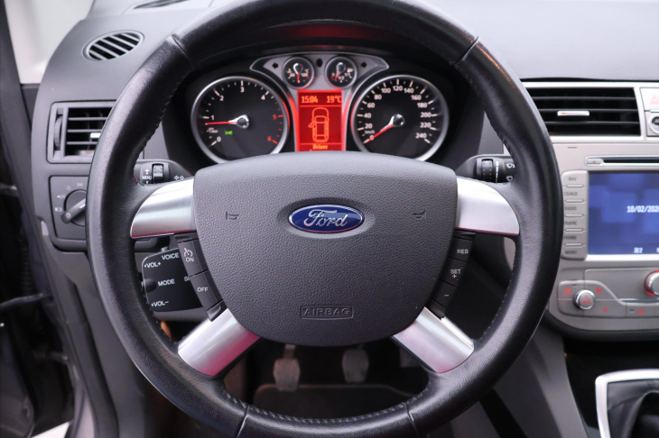 Ford Kuga 2,0 TDCI 103kW AWD Titanium