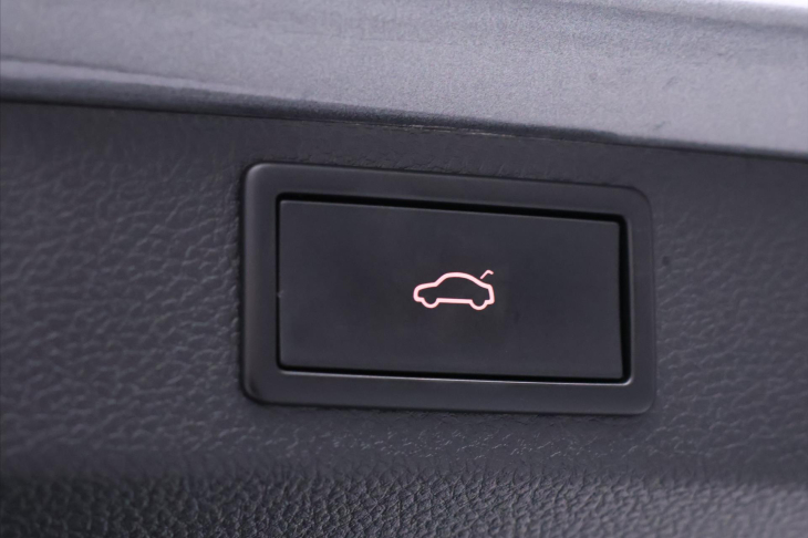 Škoda Karoq 2,0 TDI DSG Ambition DPH