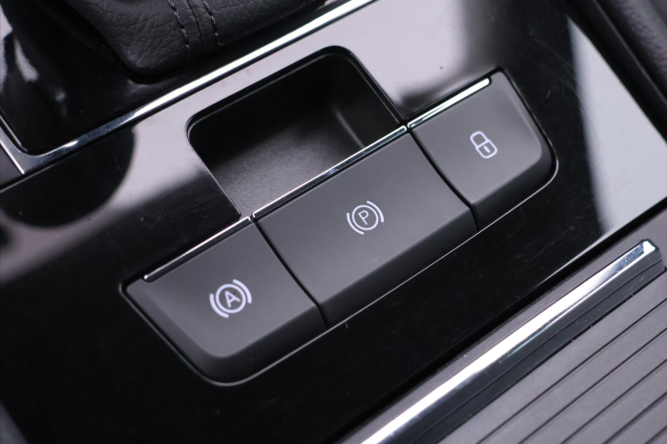 Škoda Superb 2,0 TDI 140kW DSG 4x4 L&K DPH