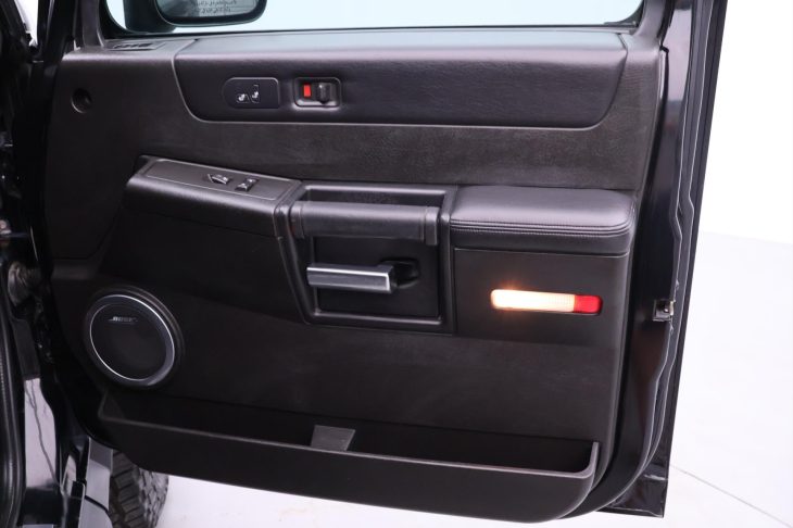 Hummer H2 6,0 i 237kW Automat 4x4 Kůže