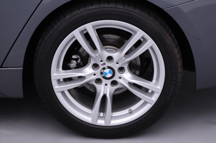 BMW Řada 3 1,5 318i Aut. M-Sport Shadow