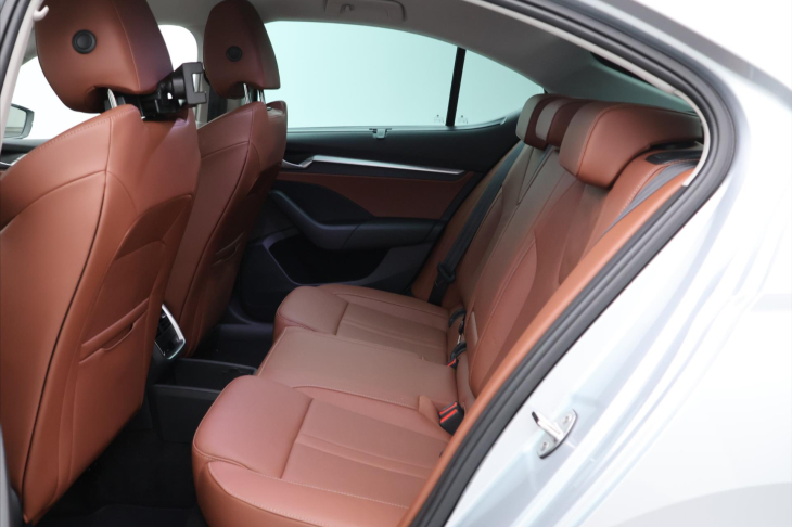 Škoda Octavia 2,0 TDI 110kW DSG Ultimate CZ