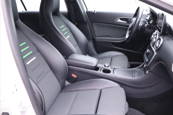 Mercedes-Benz Třídy A 1,5 180d 80kW Aut. CZ Kůže LED