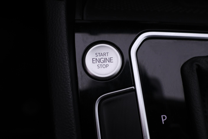 Volkswagen Passat 2,0 TDI 110kW DSG Navi DPH