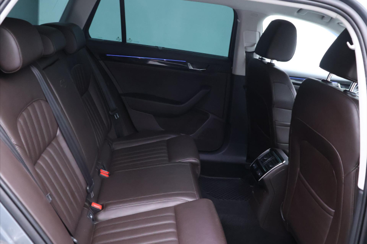 Škoda Superb 2.0 TDI 140kW DSG CZ L&K Xenon