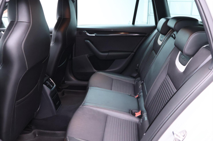 Škoda Octavia 2,0 TDI 135kW DSG Webasto RS
