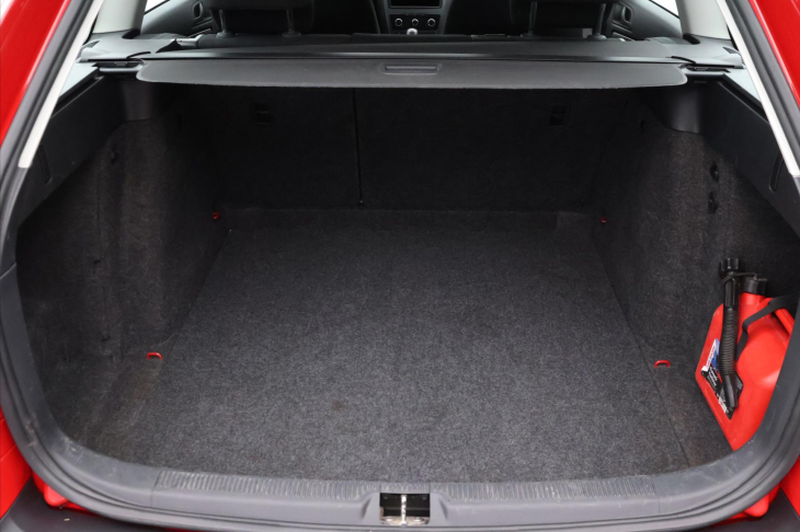 Škoda Octavia 1,6 i 75kW CZ 1.Maj Klima Tour
