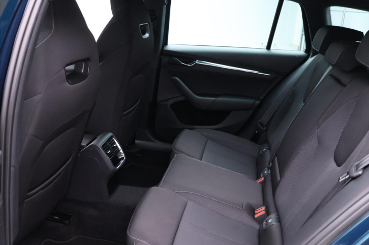 Škoda Octavia 2,0 TDI DSG Style Sport DPH