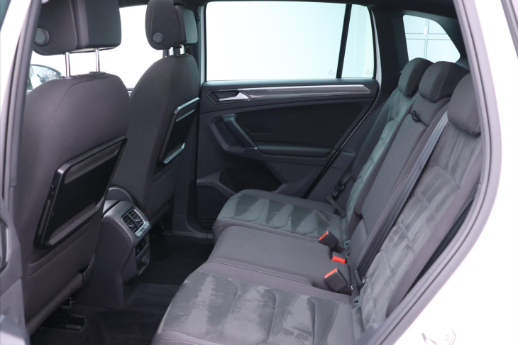 Volkswagen Tiguan 2,0 TSI R-line Highline DSG 4M