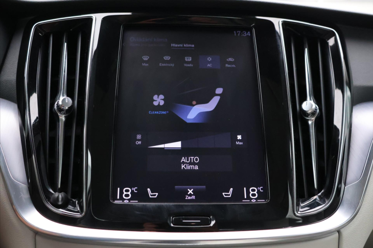 Volvo V60 2,0 D3 110kW Drive-E Momentum CZ