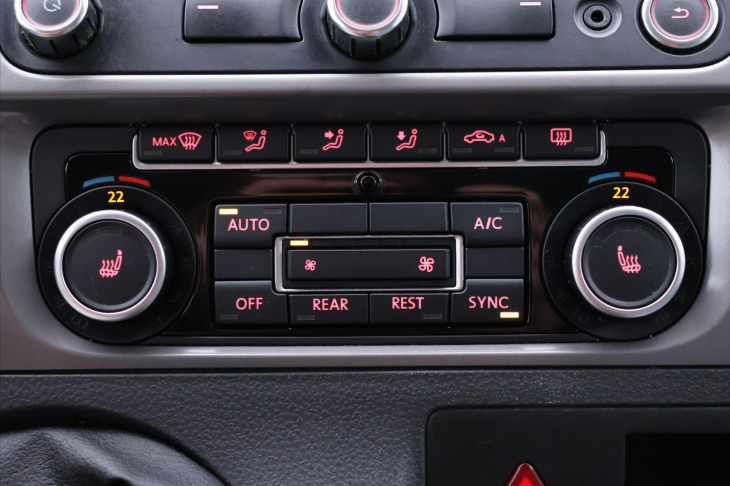 Volkswagen California 2,0 TDI 132kW CZ 7míst DPH Beach