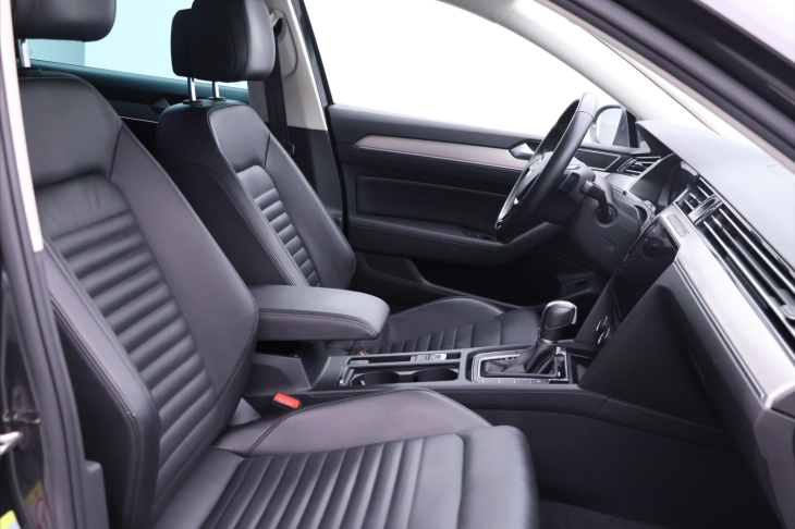 Volkswagen Passat 2,0 TDI 176 kW LED 4X4 CZ