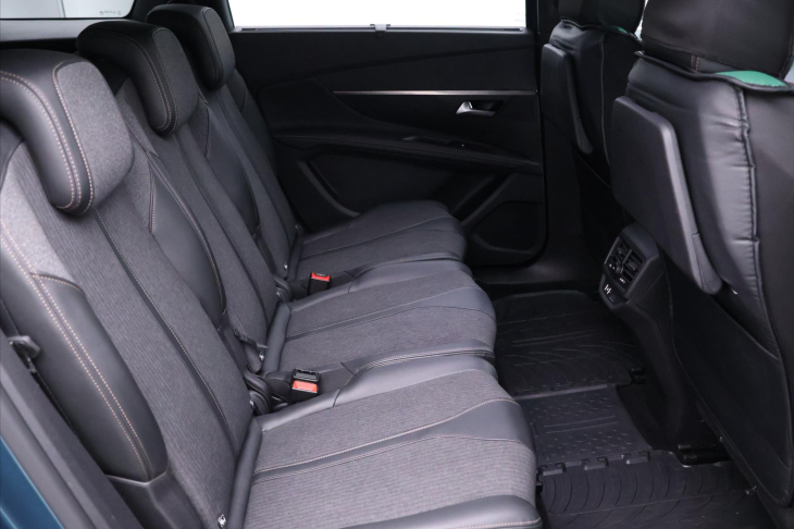 Peugeot 5008 1,6 i 133 kW GT-Line CZ 7-Míst