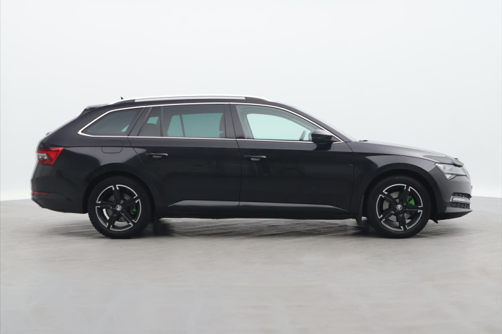 Škoda Superb 2.0 TDI 110kW Style DSG Tažné