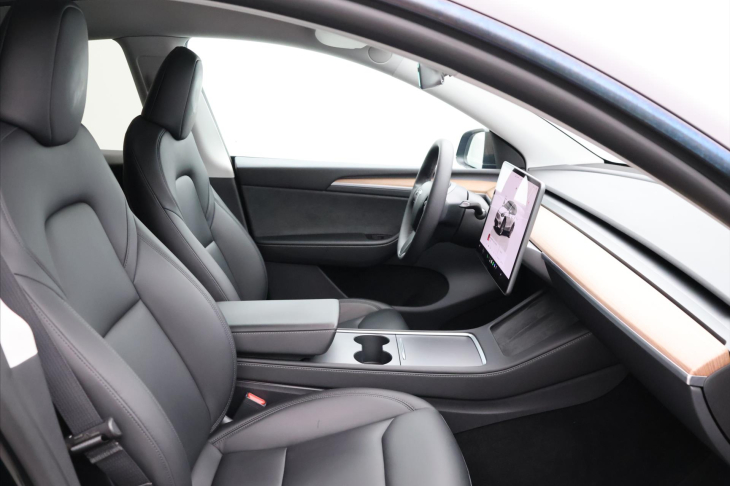 Tesla Model Y Long Range AWD CZ SoH 92%