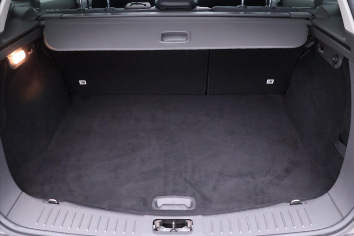 Ford Kuga 2,0 TDCI 103kW AWD Titanium