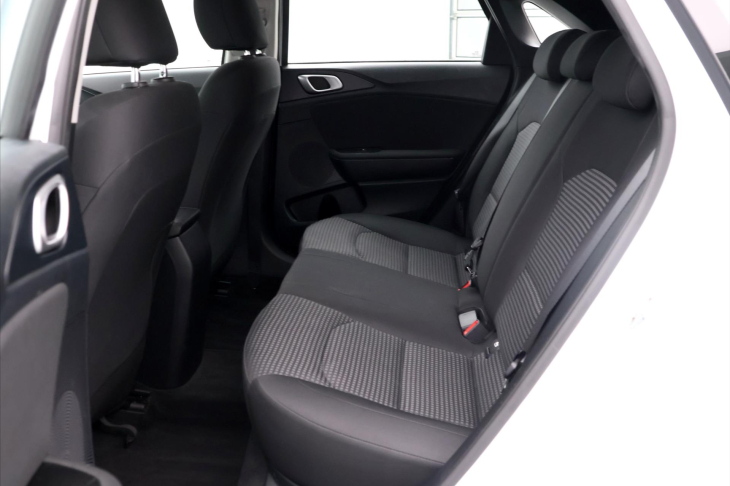 Kia Ceed 1,4 i 73 kW Exclusive CZ DPH