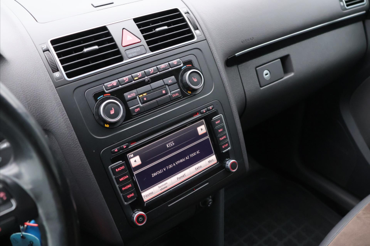 Volkswagen Touran 2,0 TDI 103kW Highline Tažné