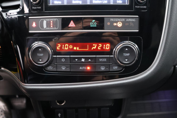 Mitsubishi Outlander 2,0 INTENSE MIVEC 110kW CVT 2WD