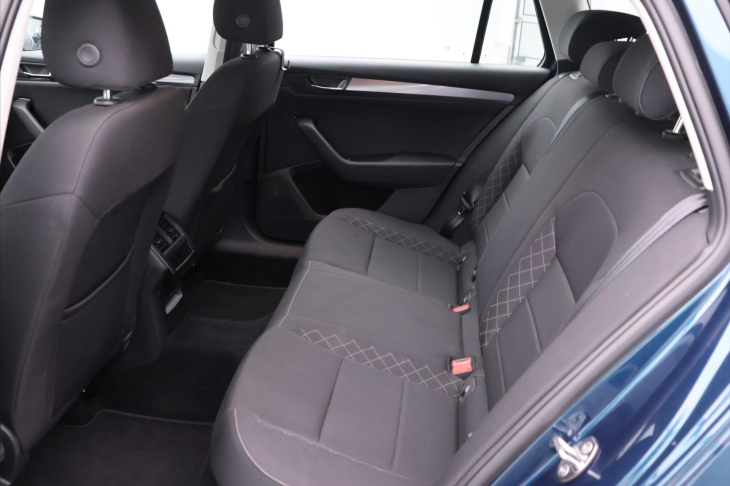 Škoda Superb 2,0 TDI 110kW DSG Navi LED