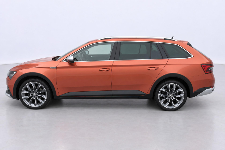 Škoda Superb 2,0 TDI 140kW 4x4 DSG Scout