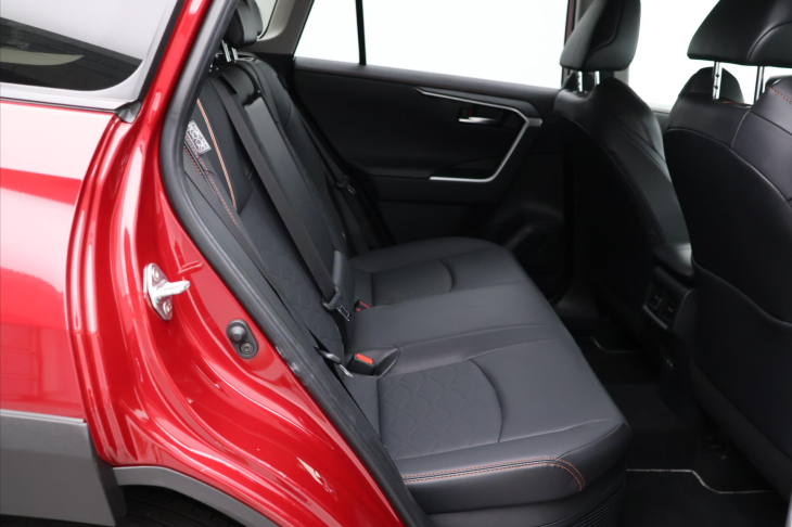 Toyota RAV4 2,5 Hybrid 131kW Adventure 4WD CZ