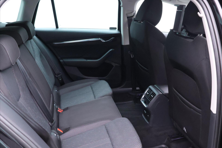 Škoda Octavia 2,0 TDI Style Combi 110kW CZ DPH