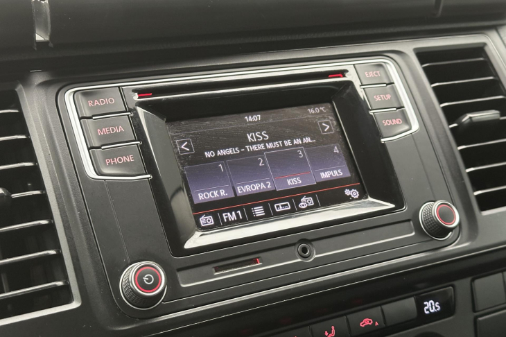 Volkswagen Caravelle 2,0 TDI 110kW DSG 9-Míst CZ
