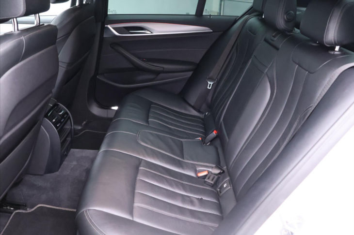 BMW Řada 5 3,0 540i xDrive Schnitzer DPH CZ