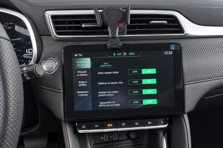 MG ZS 1,0 TGI 82 KW Exclusive CZ