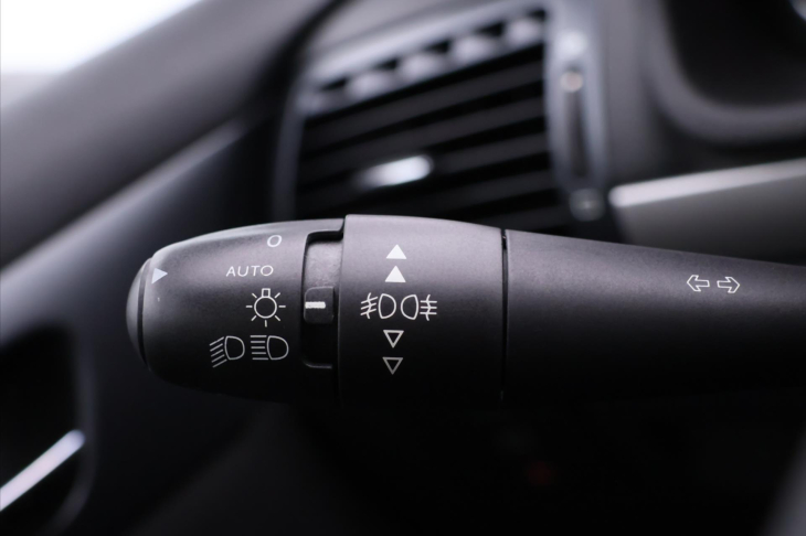 Peugeot 407 1,8 16V 92kW Aut.klima CZ