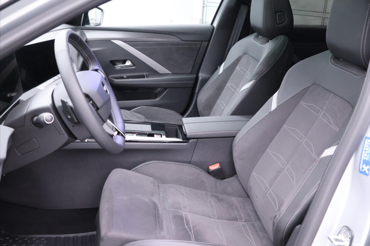 Opel Astra 1,2 96 kW Ultimate ST CZ TZ