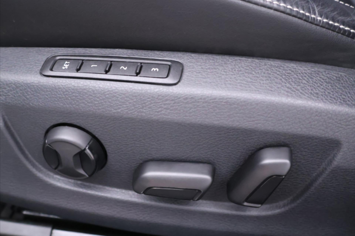 Škoda Superb 2,0 TDI 147kW 4x4 L&K DSG CZ DPH