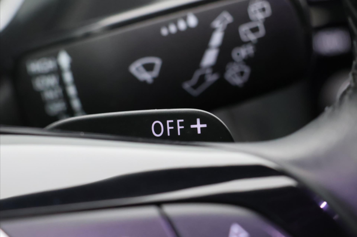 Volkswagen Tiguan 1,4 TSI DSG R-line matrix virtual
