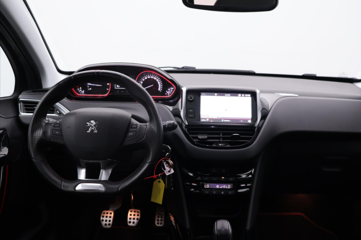 Peugeot 2008 1,2 PT 81KW GT-LINE PANORAMA