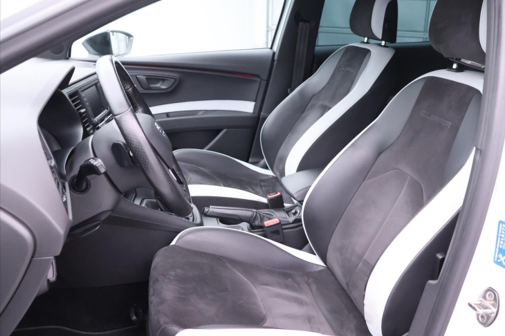 Seat Leon 2,0 TSI DSG Cupra 206kW LED CZ