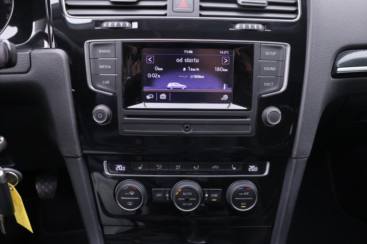 Volkswagen Golf 1,4 TSI Highline Serv.kniha